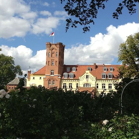 Schloss Lelkendorf - Fewo Parkblick المظهر الخارجي الصورة